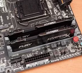 Kingston HyperX FURY 4 GB 2133 MHz instalada